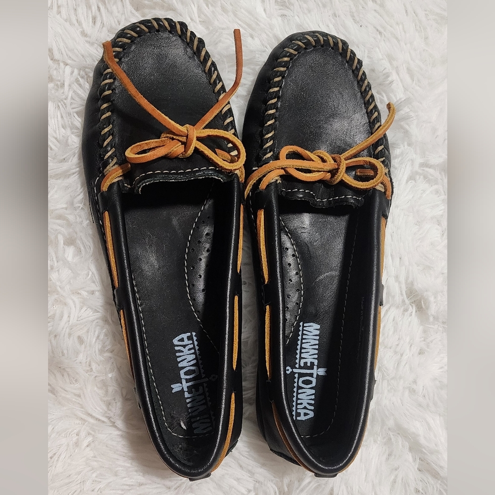 MINNETONKA Women's Leather Boat Moccasins Loafers Size 5 Black & Tan Slip Ons - Picture 4 of 7